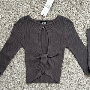 BDG NWT Gray Ribbed Knit Crop Top
